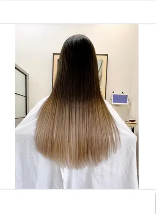 ロング カラー RINOSHORES YOKOHAMA.日本大通り店所属・ハイトーン nagisaのヘアスタイル