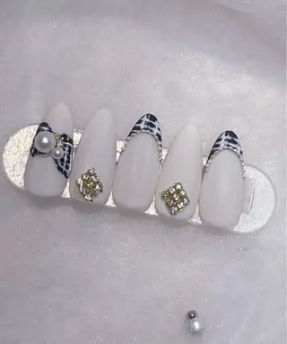 ネイル I-nailロング /ワンホン/キラキラのネイルデザイン