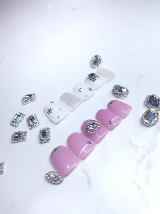 ネイル ちゅるんネイル🪄 耳ツボジュエリー🔗のネイルデザイン