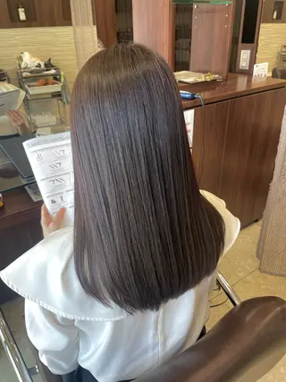 セミロング 佐藤 由依/透明感カラーのヘアスタイル