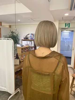 ショート カラー ヘアアレンジ SALOWIN原宿iori店所属・レイヤー🌟艶カラー 🕊まやのヘアスタイル