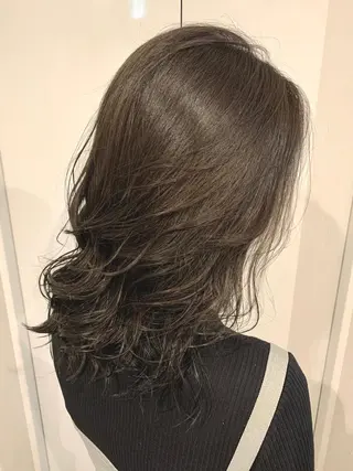 セミロング 韓国レイヤーカット KOUKIのヘアスタイル