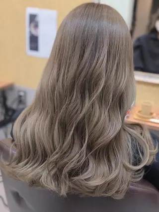 ロング ❣️ハイトーン❣️ BLUE&Co.のヘアスタイル