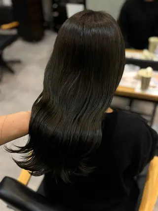 ロング 水野 志保のヘアスタイル