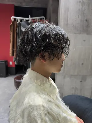 パーマ メンズ 高橋嵐 プラスイズムヴェレンのヘアスタイル