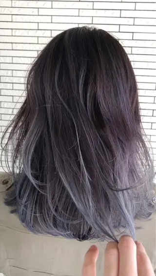 ミディアム カラー マエダ リョウのヘアスタイル