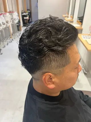 パーマ メンズ 髙木 翌のヘアスタイル