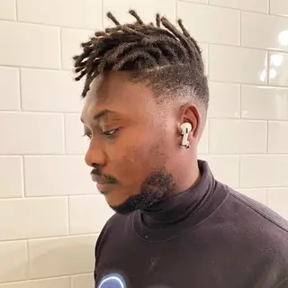 ショート カラー パーマ ヘアアレンジ メンズ キッズ ネイル マツエク・マツパ 中元 淳のヘアスタイル