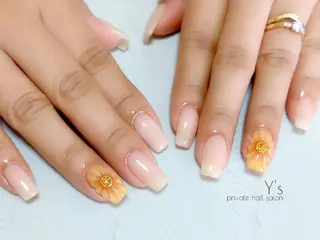 ネイル YUMI NAGAI  のネイルデザイン