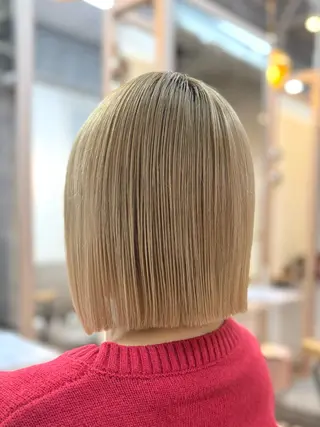 ショート 🩶mana🩶艶髪 /カラーオンカラーのヘアスタイル