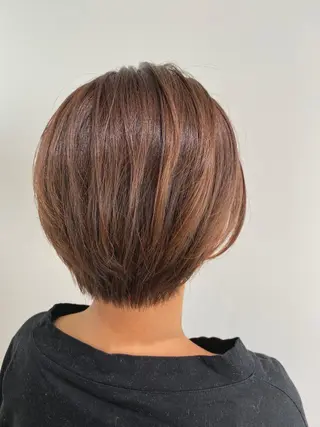 ショート カラー ヘアアレンジ IVY joure Suzu.のヘアスタイル