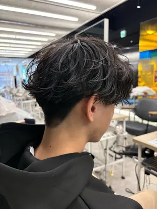 ショート パーマ メンズ シャドウパーマ/ ルーズパーマ/メンズのヘアスタイル