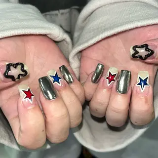 ネイル 🪐富島彩夏 /海外nail🪐のネイルデザイン