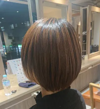 ショート alushe 岡 陽子のヘアスタイル