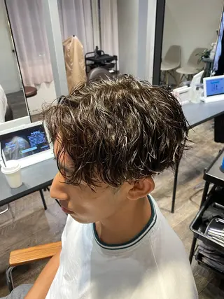 ショート パーマ メンズ 江﨑 翔のヘアスタイル
