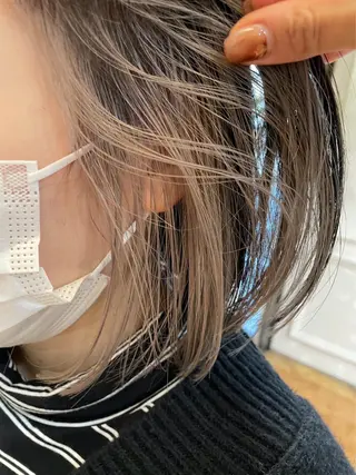 カラー 髙橋 美妃のヘアスタイル