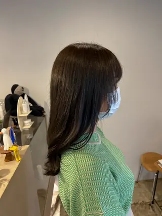ミディアム カラー 川端 明莉のヘアスタイル