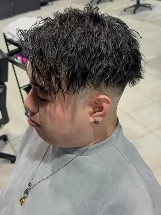 ショート パーマ メンズ 難波/メンズウルフ・ フェザーパーマ鶴田文のヘアスタイル