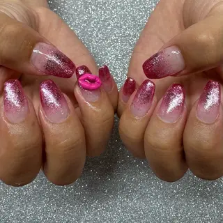 ネイル VIERU 🌈🎀💖のネイルデザイン