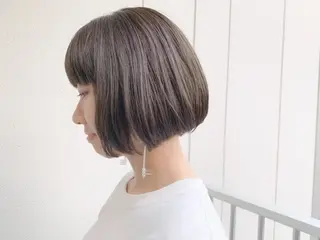 ショート カラー EMANON天神所属・Hitomi Ezakiのヘアスタイル