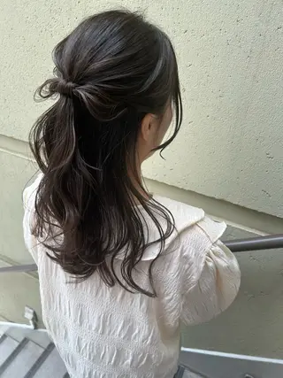 セミロング ヘアアレンジ 飯塚 沙衣のヘアスタイル
