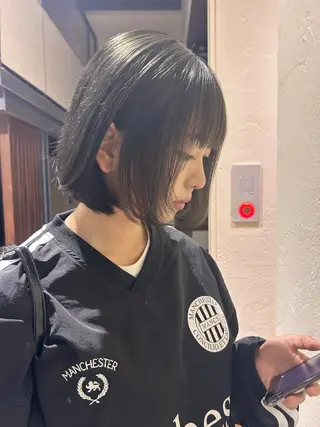 ミディアム 井上 萌のヘアスタイル