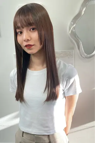 ロング soigné 表参道【ソワネ】所属・🖱️透明感カラー ×髪質改善Rikyuのヘアスタイル