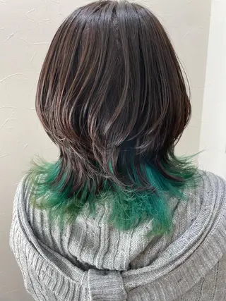 ミディアム カラー ARISA🦋推し・ アニメカラー/派手髪のヘアスタイル