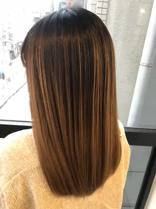 セミロング カラー 髪質改善&ブリーチ 伊勢 祐一郎のヘアスタイル