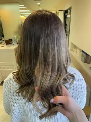 ミディアム カラー ✰︎Rad✩.*˚‪ カノンのヘアスタイル