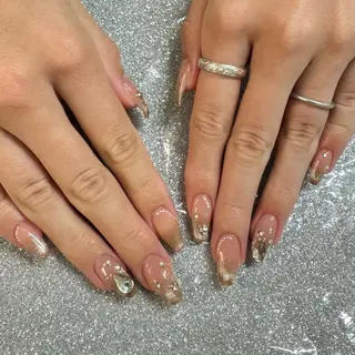 ネイル VIERU 🌈🎀💖のネイルデザイン