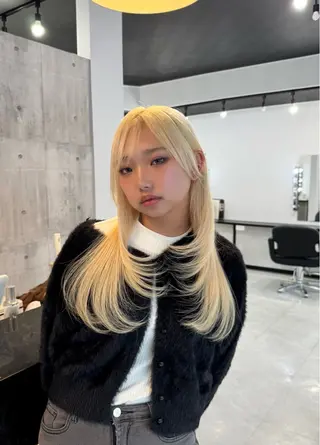 ロング レイヤー・ブリーチ kiyotoshiのヘアスタイル