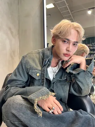 ショート カラー メンズ 岡田大志🇰🇷 中/韓メンズヘアのヘアスタイル