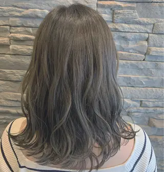 ミディアム カラー ヘアアレンジ Fika所属・佐藤 匠のヘアスタイル