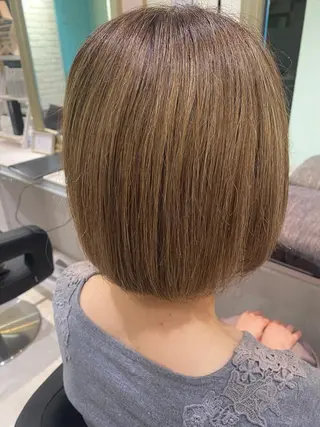 ミディアム 吉澤 海咲のヘアスタイル