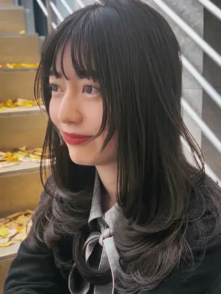 セミロング カラー Pocket仙台 💚モエリのヘアスタイル