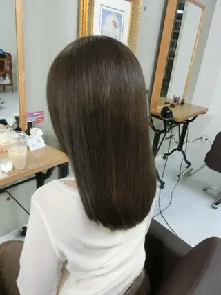 カラー セミロング ma cherie 三浦直美のヘアスタイル