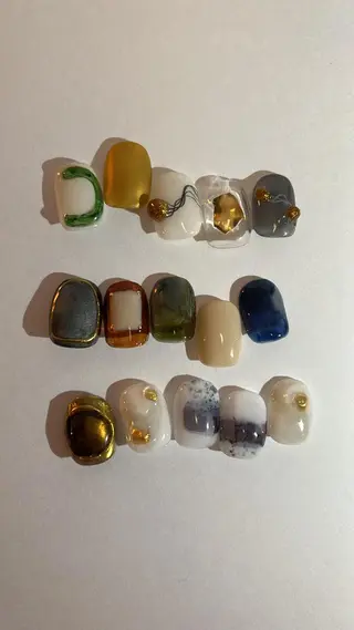 ネイル マツエク・マツパ une／YUKINA 🫧大人nuanceのネイルデザイン