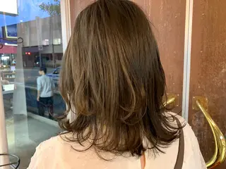 ミディアム マトリカリア所属・相田 優子のヘアスタイル