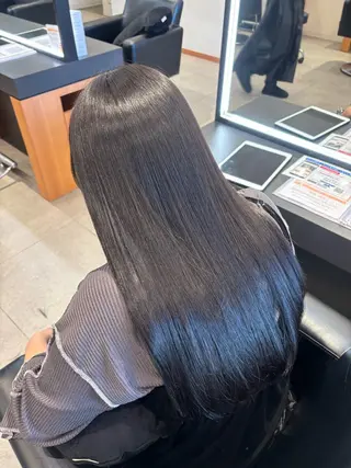 ロング KAREN(ému) 伏見/パーマモデルのヘアスタイル