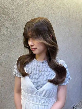 ロング TIGRE tenjin所属・kanon/レイヤー / 透明感カラー🩶のヘアスタイル