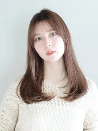 セミロング カラー レイヤー/顔周り /透明感🩶高橋大のヘアスタイル