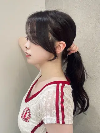 セミロング ハッシュカット🖤 レイヤー/透けカラーのヘアスタイル