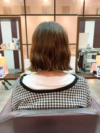ショート カラー パーマ 関西初の波巻きパーマ コテ巻き風パーマのヘアスタイル