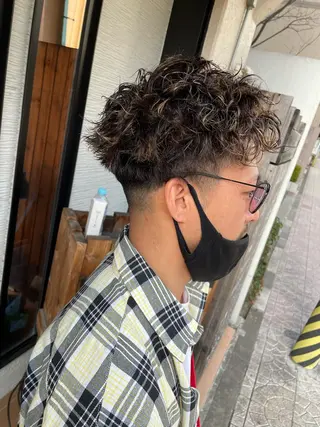 カラー パーマ メンズ yoshi （髙橋）のヘアスタイル