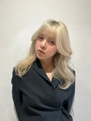 セミロング カラー yoke所属・haruka kobayashiのヘアスタイル
