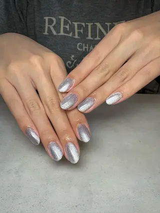 ネイル 三輪 彩美春のネイルデザイン