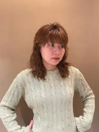 セミロング パーマ カサイ シオンのヘアスタイル