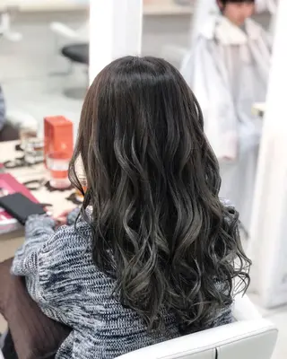 ロング カラー 💙髪質改善 💙和田💙のヘアスタイル