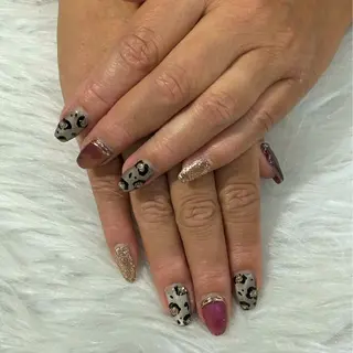 ネイル LAVISH K🍎のネイルデザイン